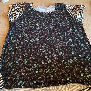Lularoe classic shirt